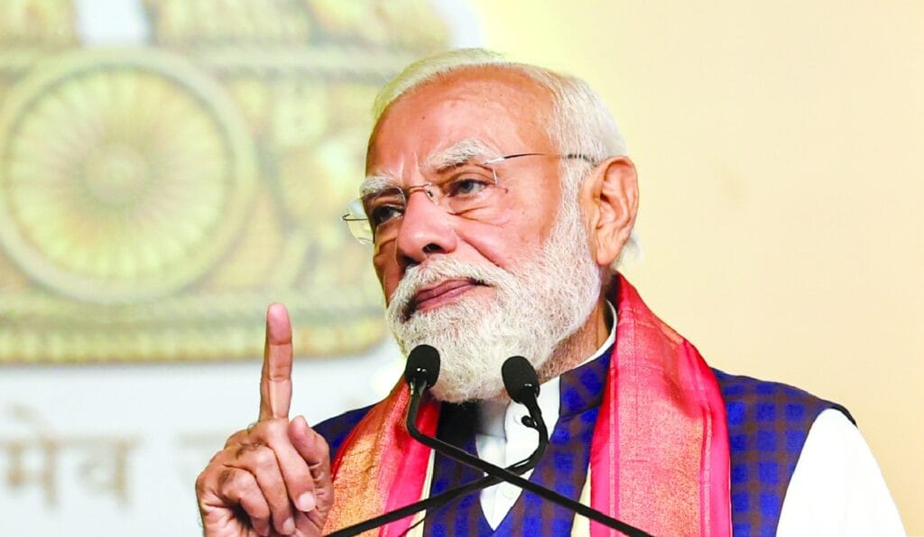 PM मोदी ने पेट्रोल-डीजल बचत की अपील की